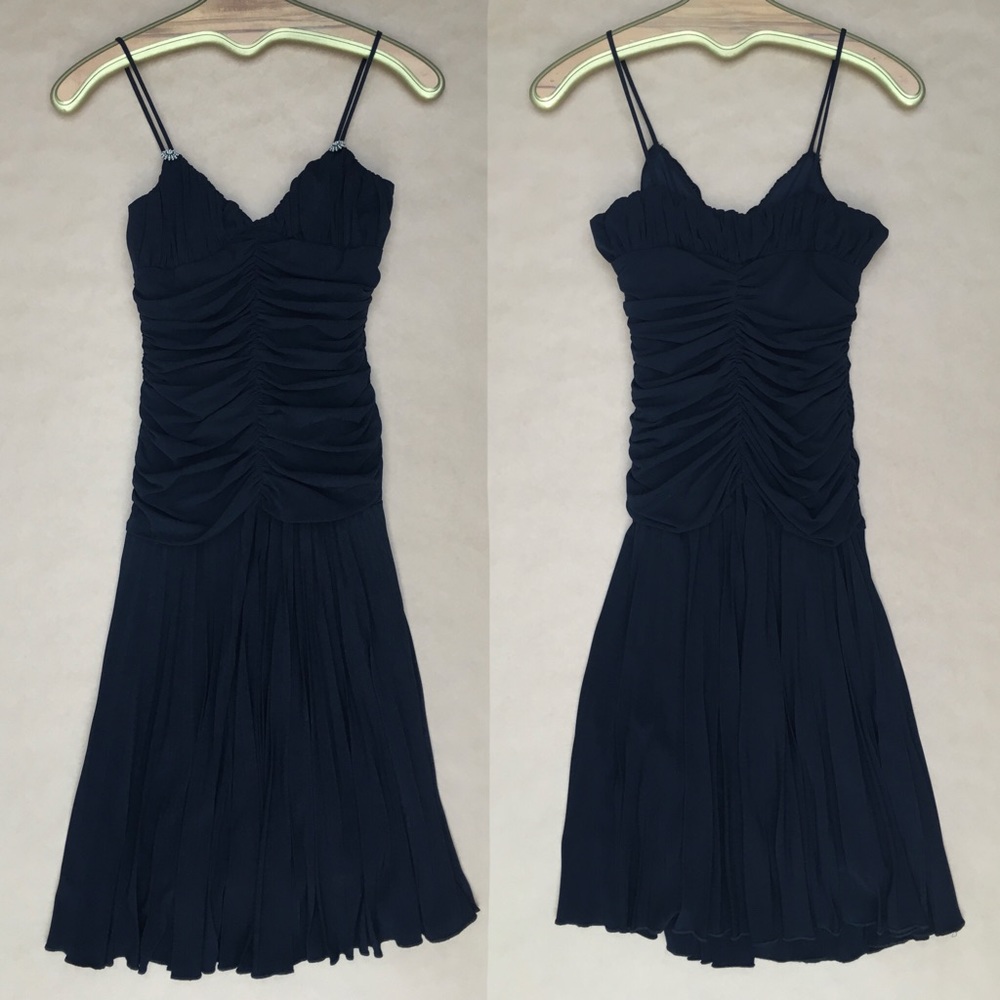 Shelli Segal ❉ Pleated & Shirred Cocktail Dress in Black Size 4 - Picture 2 of 9